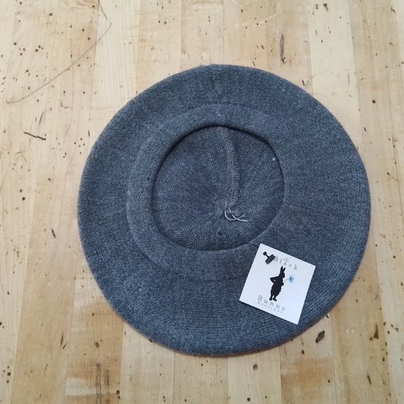 Grey Knit Beret NWT Gray Winter Hat - Picture 2 of 3